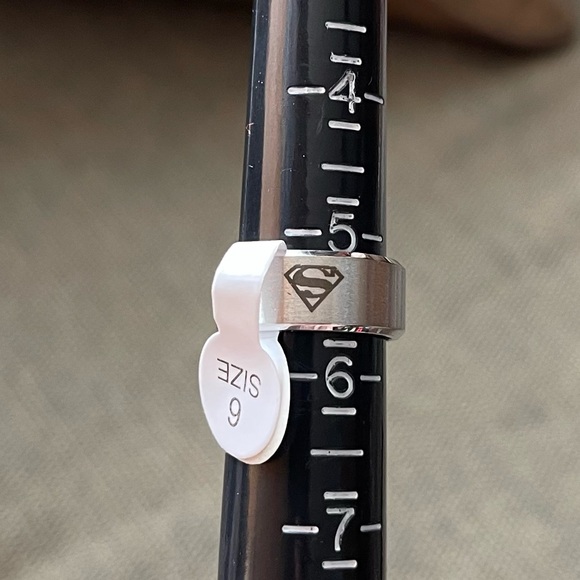 NWT Superman Fashion Ring Jewelry Silver Unisex Size US 6, 7, 11 - Picture 5 of 11